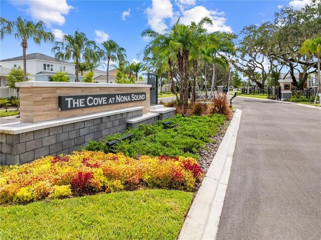 Building Photo - 11240 Blue Bay Dr