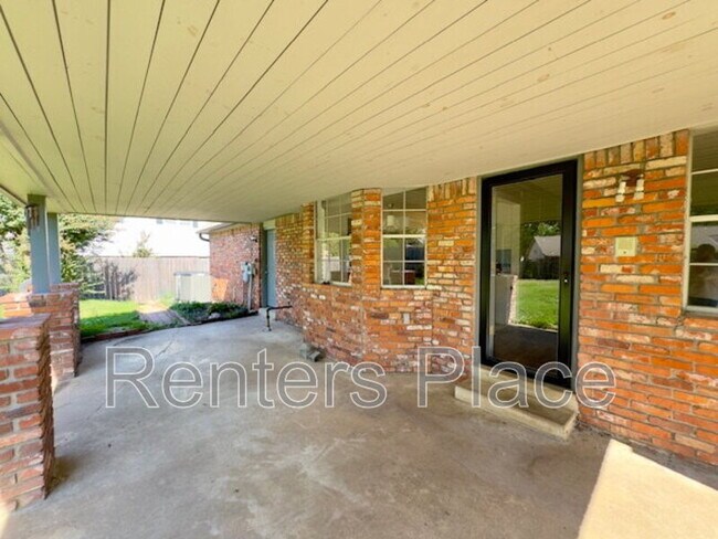 Building Photo - 6310 S 72nd E Pl