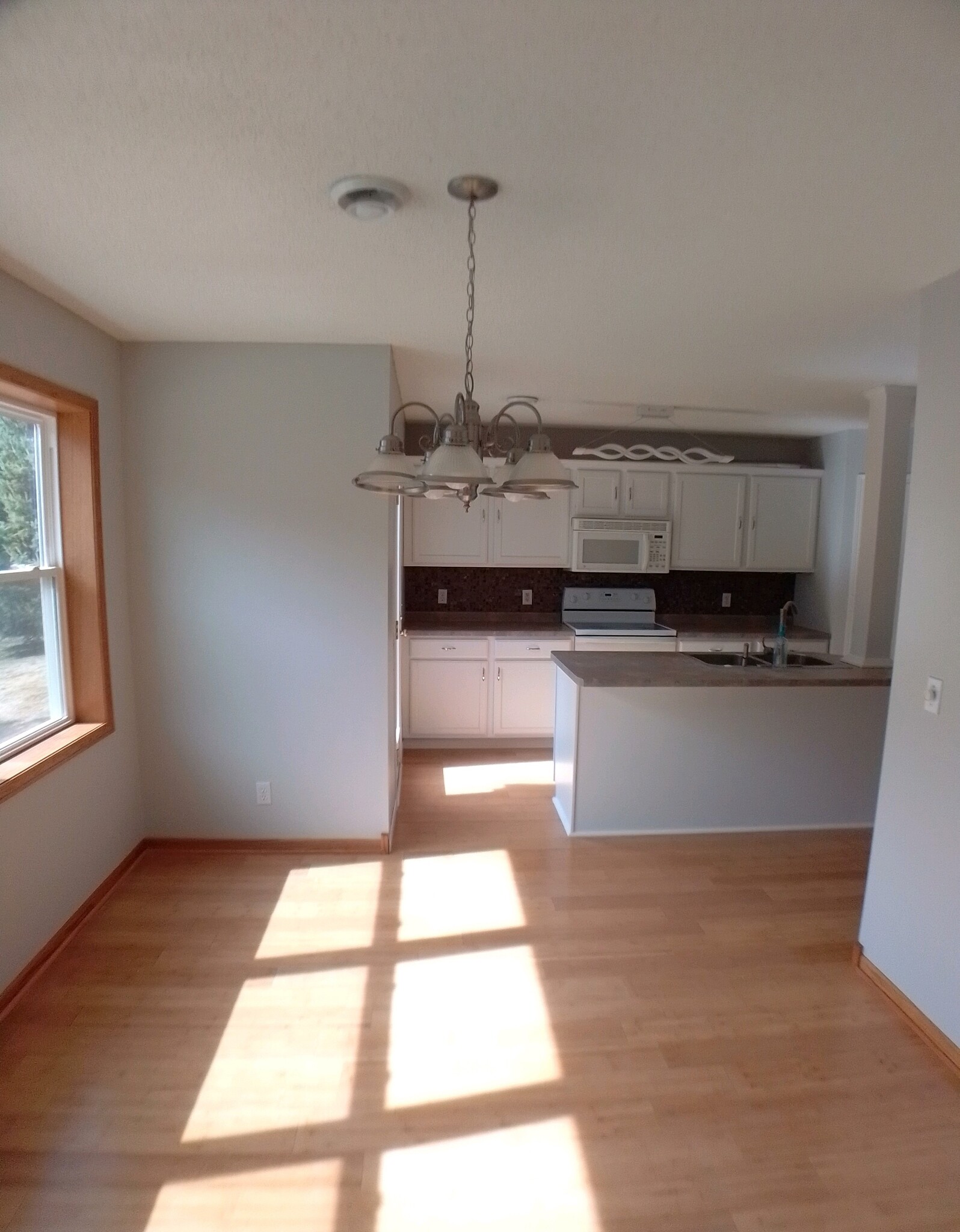 Building Photo - 10549 64th Way NE