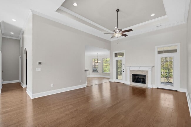 Building Photo - Spacious 4BR/3BA Home in Myrtle Beach – 2,550 Sq Ft & Screened Porch