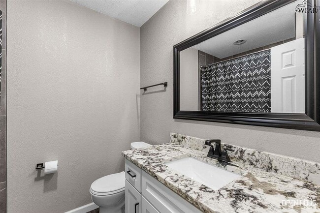 Building Photo - 5504 Hooper Dr