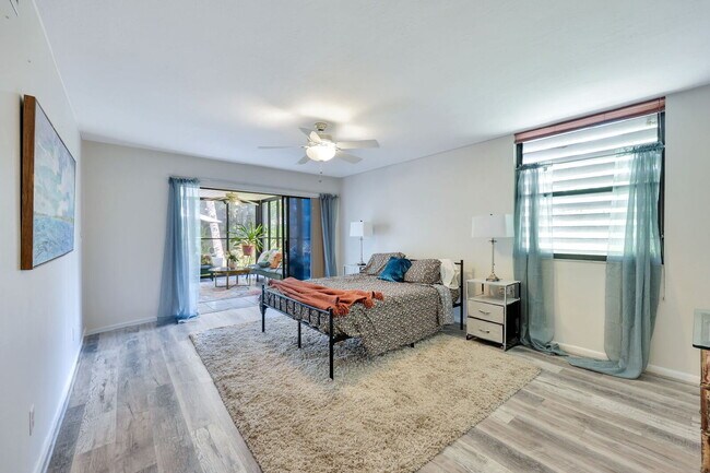 Building Photo - Furnished 3BR/2BA Condo in Pinebrook Lakes...
