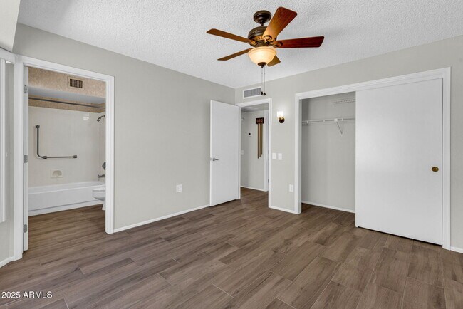 Building Photo - 14126 W Pennystone Dr