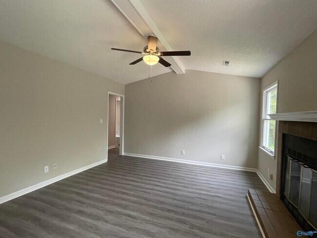 Building Photo - 120 Springfield Ln