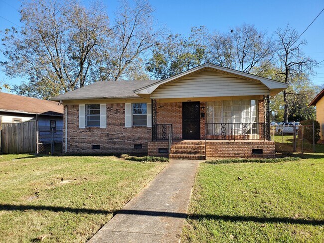 Primary Photo - 2925 10th Ave N