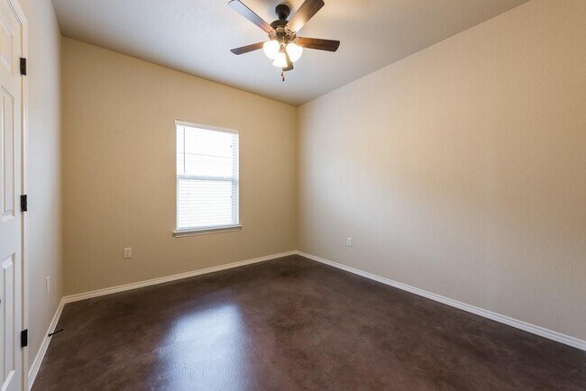Building Photo - 491 Jack Rabbit Ln