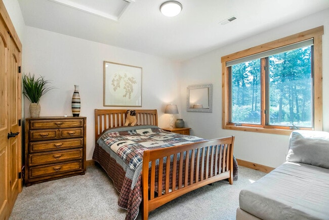 Building Photo - 28940 Golf Way