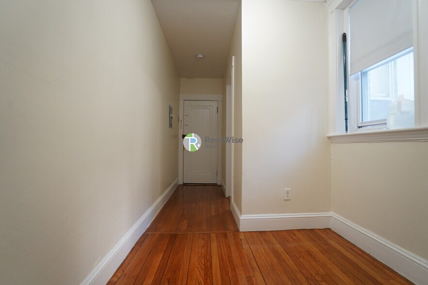 Building Photo - 1175 Boylston St