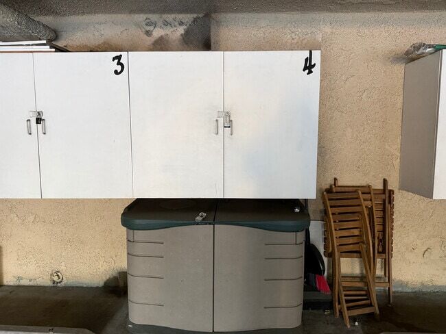 Building Photo - 4524 Tujunga Ave