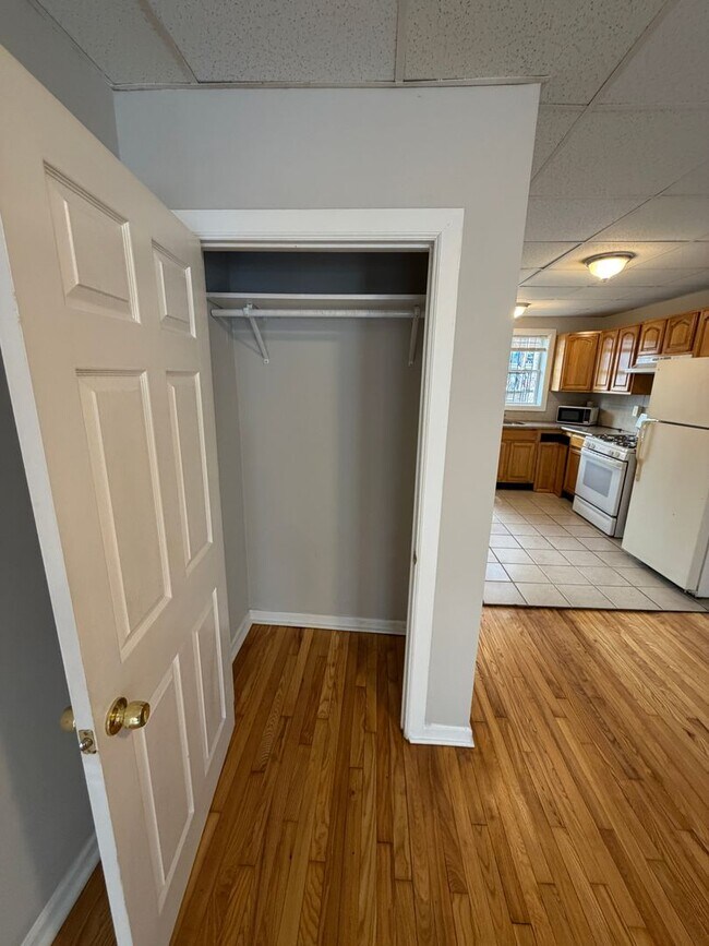 Building Photo - Move-In Ready 3BR/1BA South Philly Rowhome with In-Unit Laundry — 3BR Housing Choice Vouchers Wel...