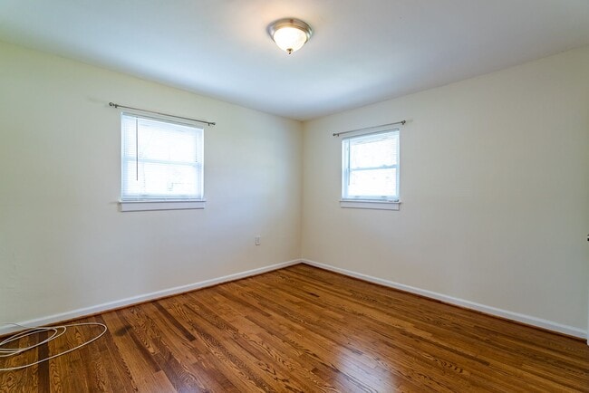 Building Photo - Lovely and Updated 4 Bedroom 2 Bath Cape C...
