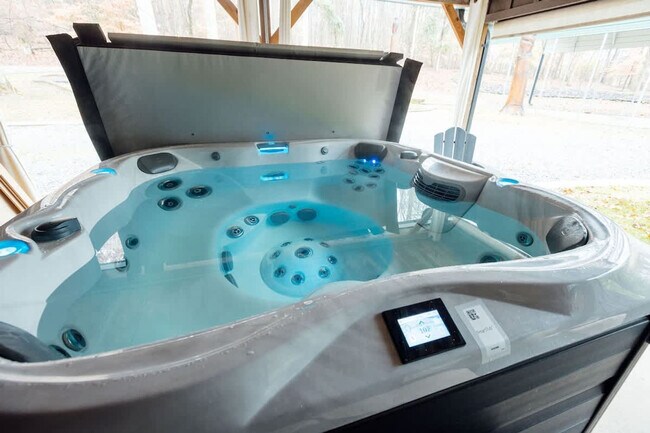 Building Photo - 521 Baywood Dr