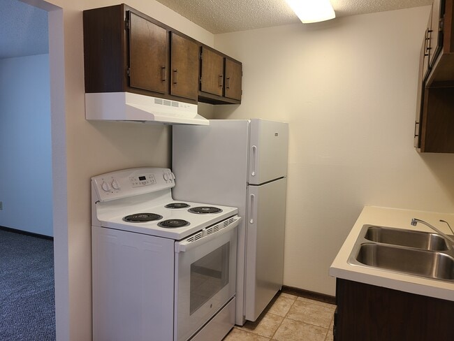 Building Photo - 2333 Green Apartments