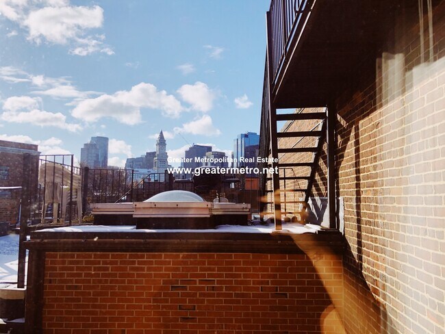 Building Photo - 30 Clark St