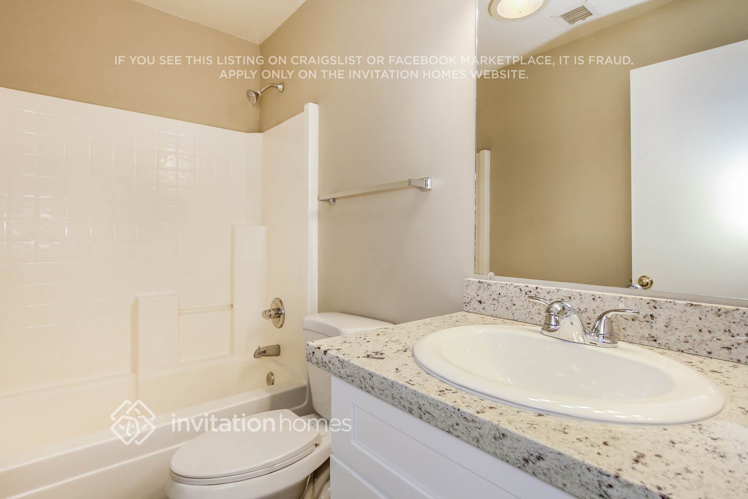 Building Photo - 2423 S 82nd Ln