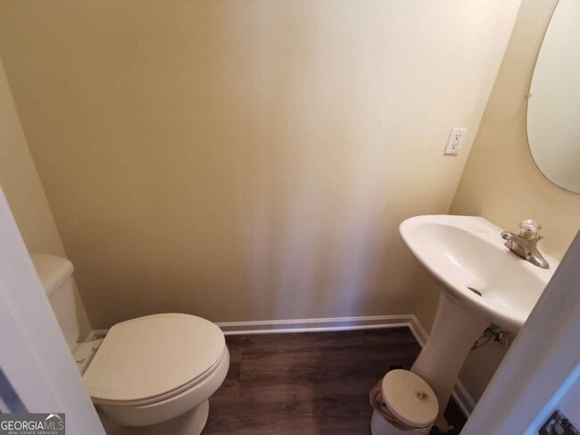 Building Photo - 2328 Suwanee Pointe Dr