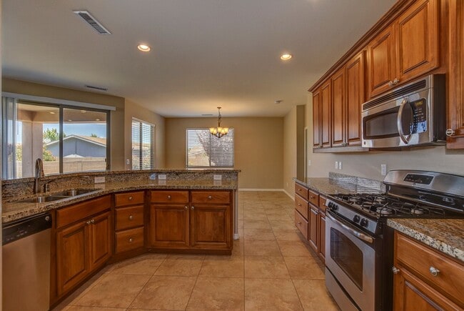 Building Photo - Beautiful home in Prescott