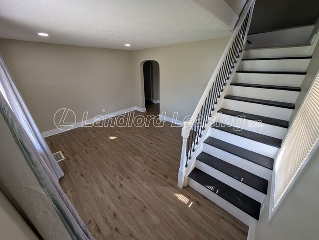 Building Photo - Updated 3-Bedroom Home with Private Upper Suite & Detached Garage