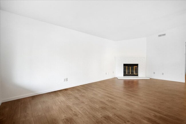 Building Photo - 1025 Marston St