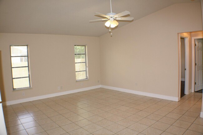 Building Photo - 8081 Cypress Dr S