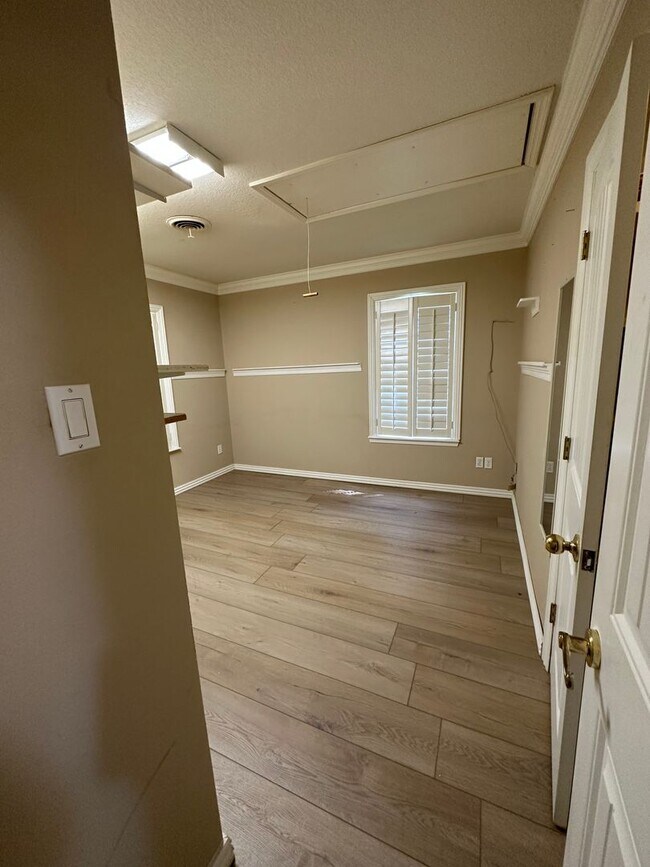 Building Photo - 3318 Erin Oaks Ct
