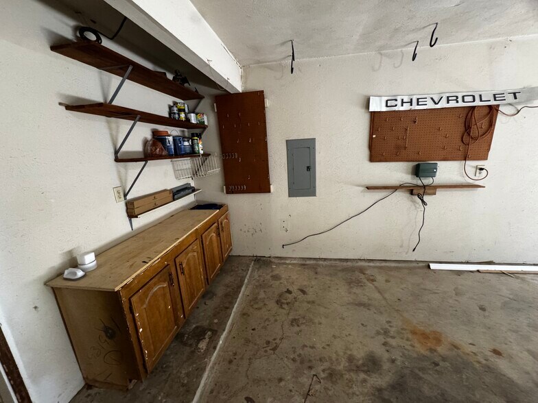 Building Photo - 7505 Whitewood Dr