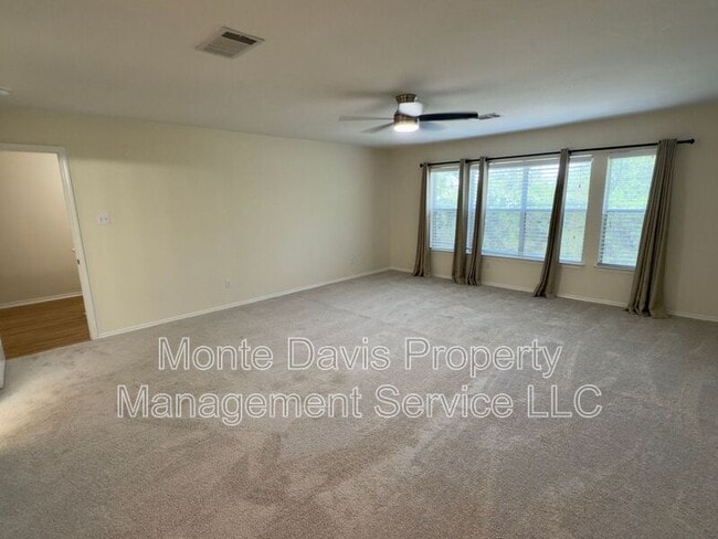 Building Photo - 1206 Devil Ridge