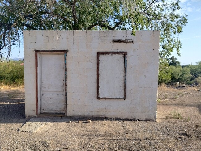 Building Photo - 309 Hilltop St