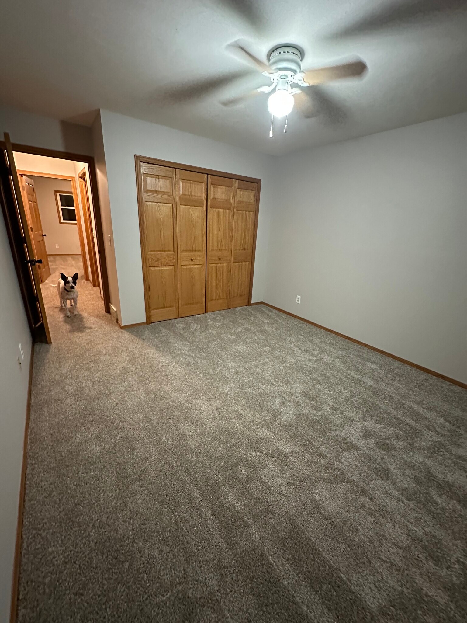Building Photo - 609 Pheasant Ct