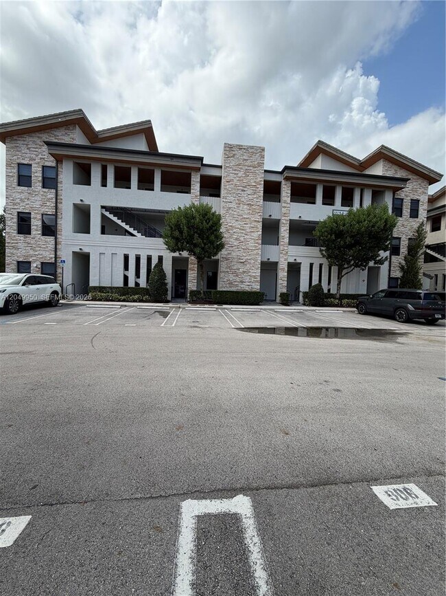 Building Photo - 8195 NW 104th Ave
