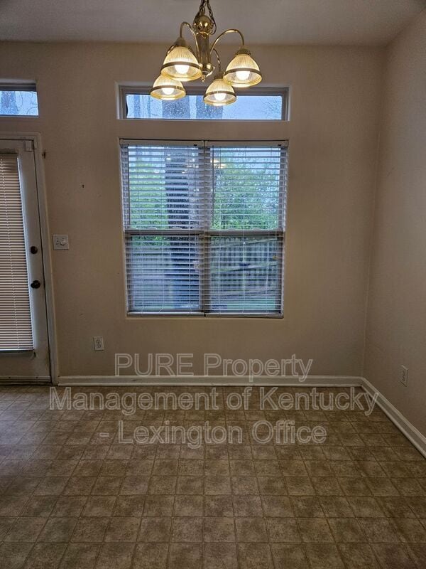 Building Photo - 2616 Crystal Falls Rd