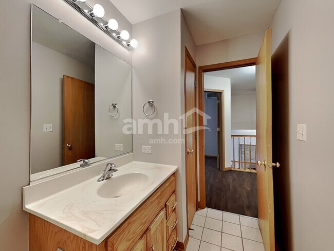 Building Photo - 25773 S Hoover Ct