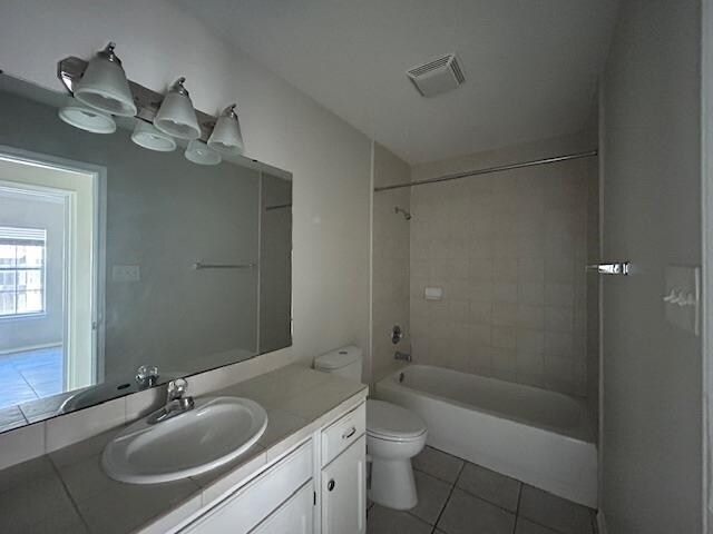 Building Photo - 1011 Sapphire St