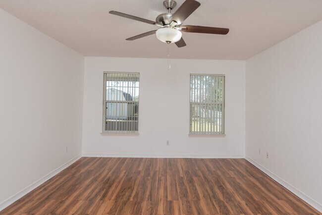 Building Photo - 25 Littleton St