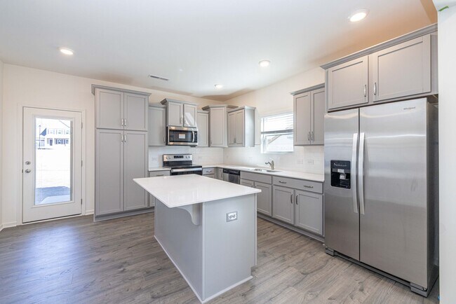 Building Photo - 4 Bedroom Home Piedmont School District - AVAILABLE FEBRUARY 2026