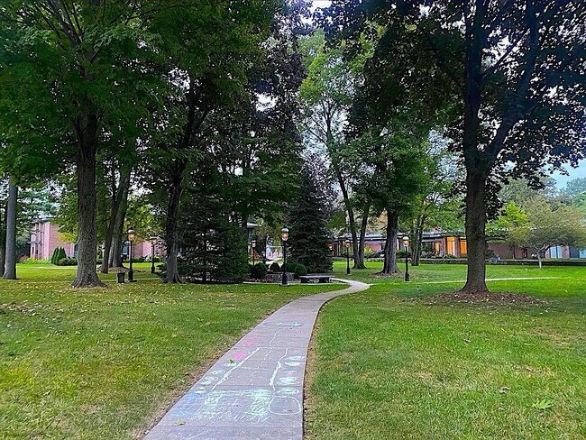 Building Photo - 160 Fairfield Woods Rd