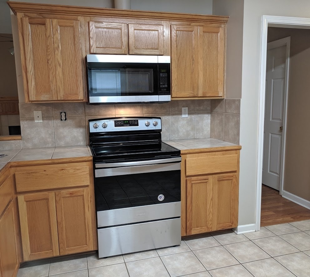 Building Photo - 36044 Raleigh Dr