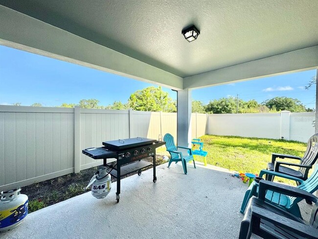 Building Photo - 20659 Drake Elm Dr