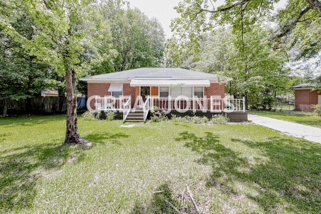 Primary Photo - Charming 3 Bedroom in Columbus!