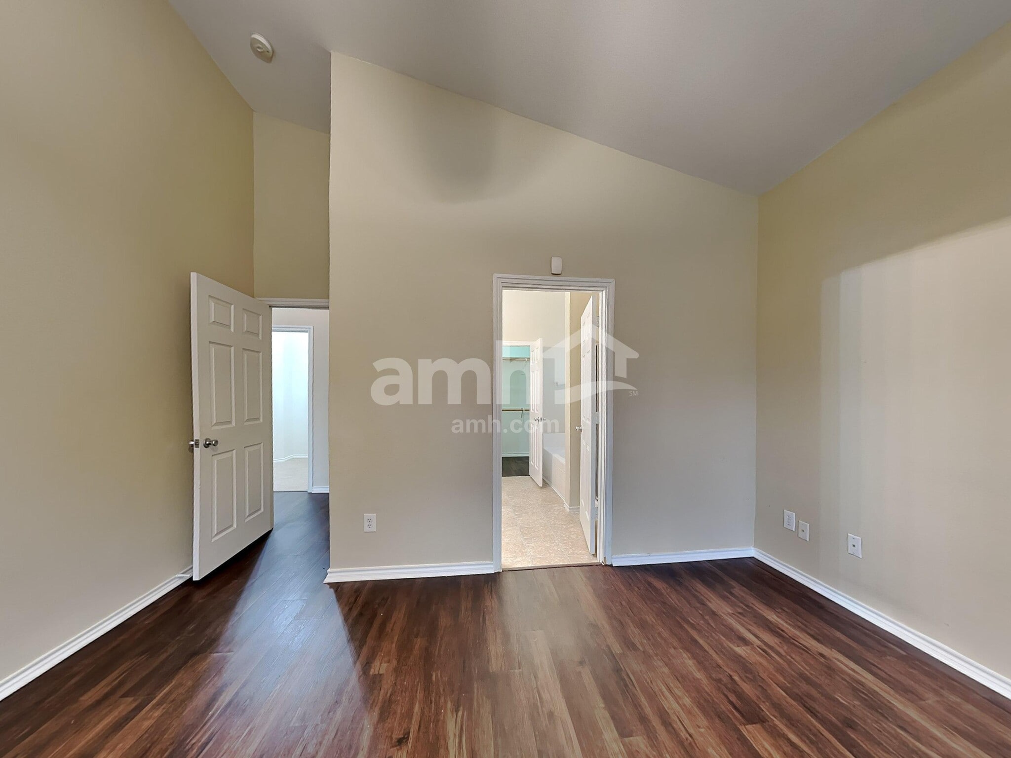 Building Photo - 12724 Ocean Spray Dr