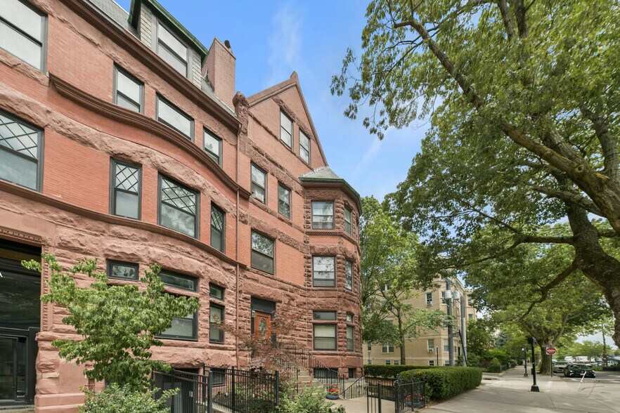 Building Photo - 1774 Beacon St