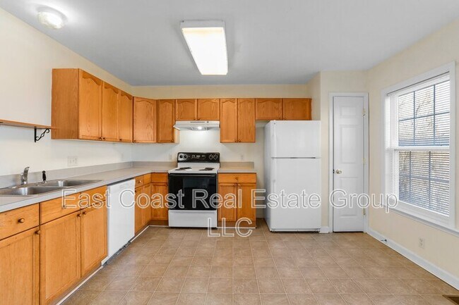 Building Photo - 91 Grindstone Dr