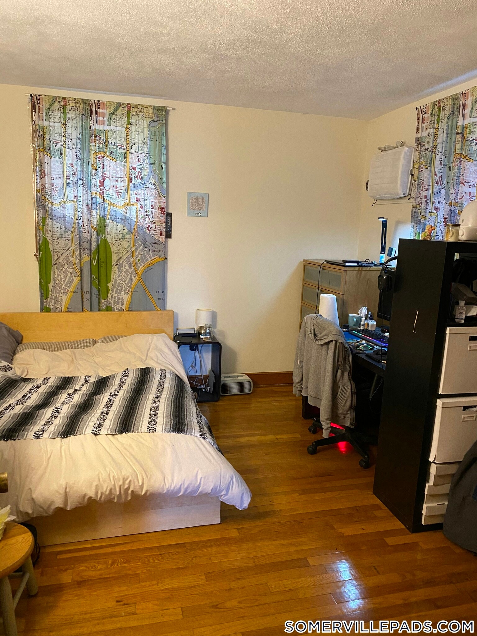 Building Photo - 213R Holland St.