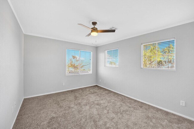 Building Photo - 5 bedroom home new carpet and paint