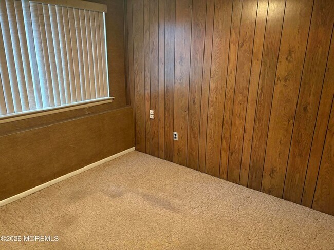 Building Photo - 13 Chippewa Rd