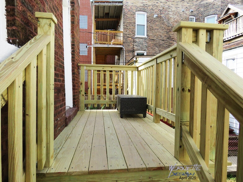 Building Photo - 2423 W Cortez St