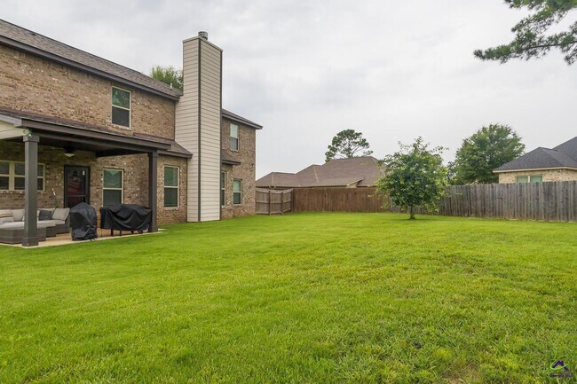 Building Photo - 202 Warhawk Dr