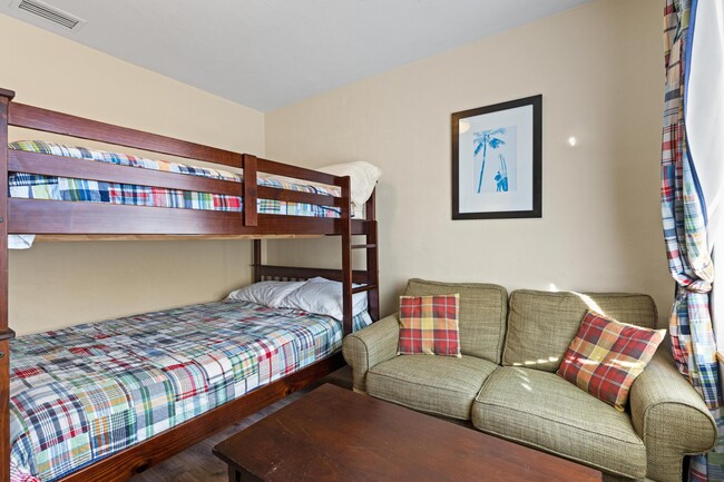 Bedroom 3 with Full-over-Full bunk bed - 115 Park Ave