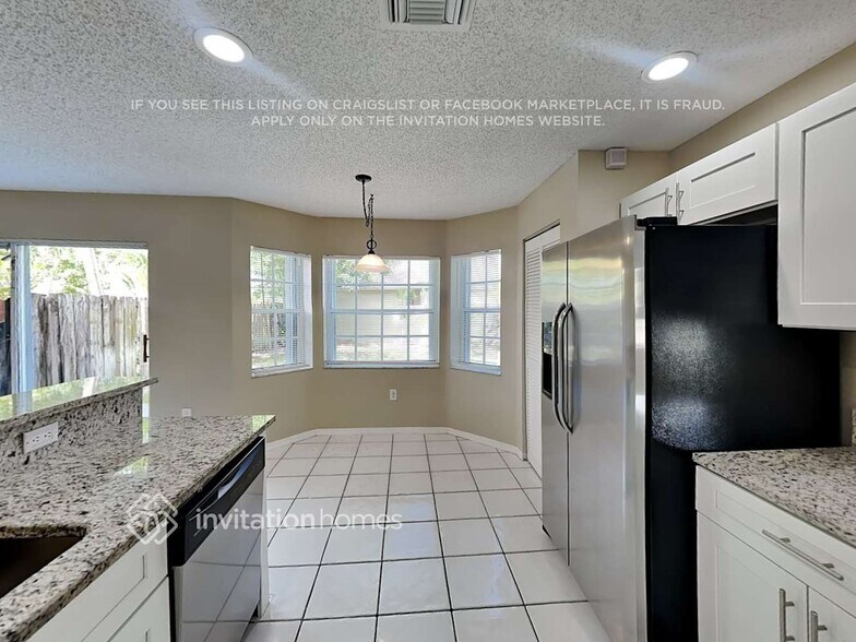 Building Photo - 2565 NW 80th Ave