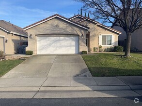 Building Photo - Avail 6/27 - Single level Rocklin home wit...